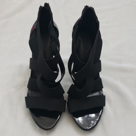 Heels - Picture 3 of 4